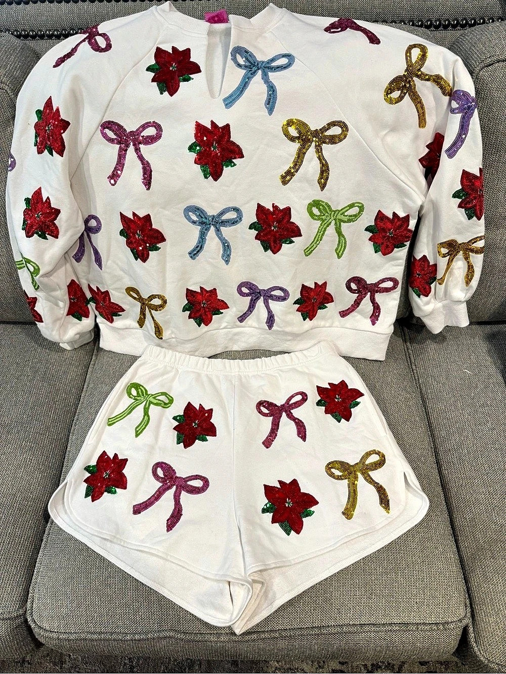Queen of Sparkles Poinsettias & Bows Matching Set in White Size Medium Like New